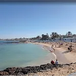 Eden Beachfront By Holidays *