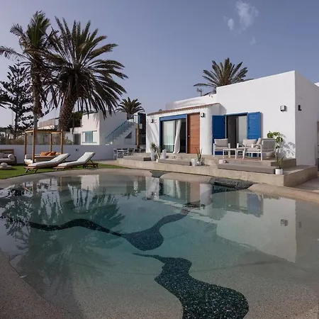 Villa Eden Beachfront By Holidays