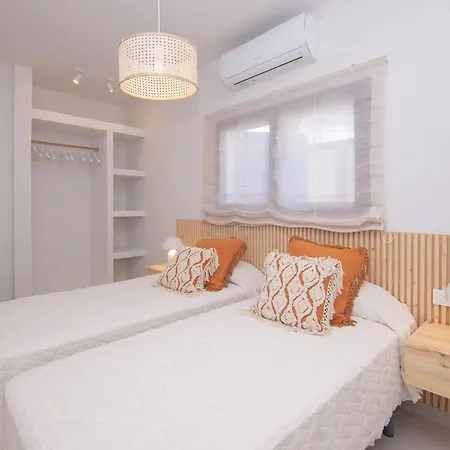 Eden Beachfront By Holidays Vila *