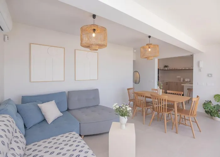 Eden Beachfront By Holidays