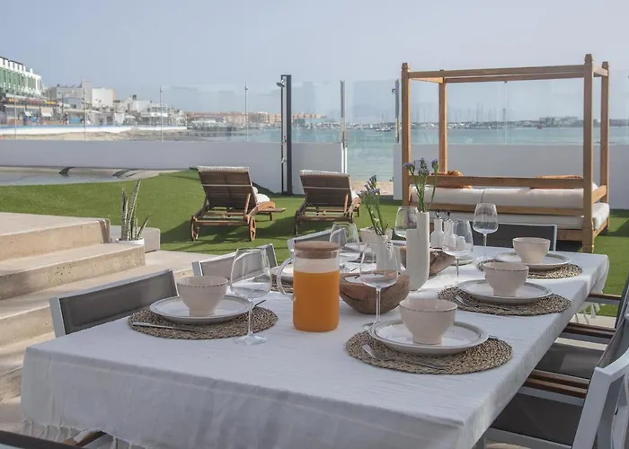 Eden Beachfront By Holidays Villa