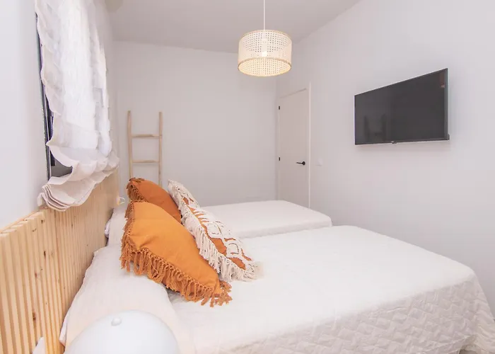 Eden Beachfront By Holidays *