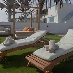 Βίλα Eden Beachfront By Holidays Κοραλέχο