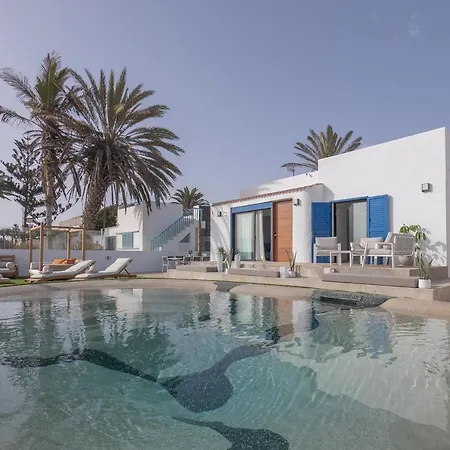 Villa Eden Beachfront By Holidays