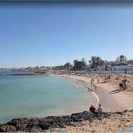 Eden Beachfront By Holidays *