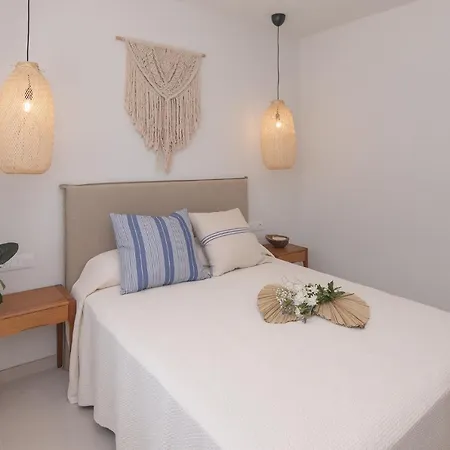 Eden Beachfront By Holidays Вилла *