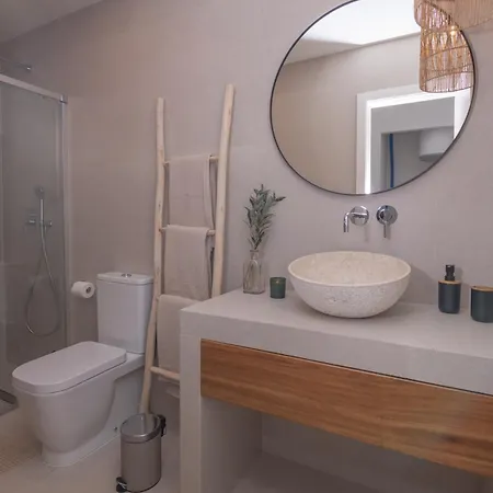 Eden Beachfront By Holidays *