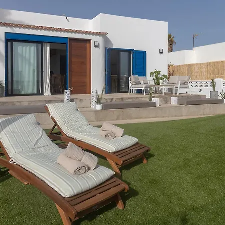 Eden Beachfront By Holidays Βίλα *