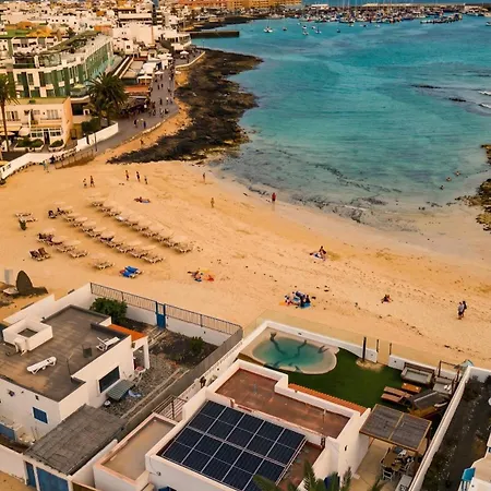 Eden Beachfront By Holidays Βίλα