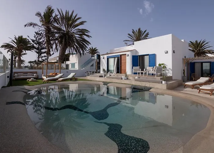וילה Eden Beachfront By Holidays