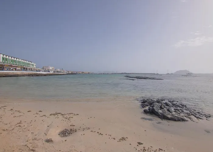 Eden Beachfront By Holidays וילה קורלחו