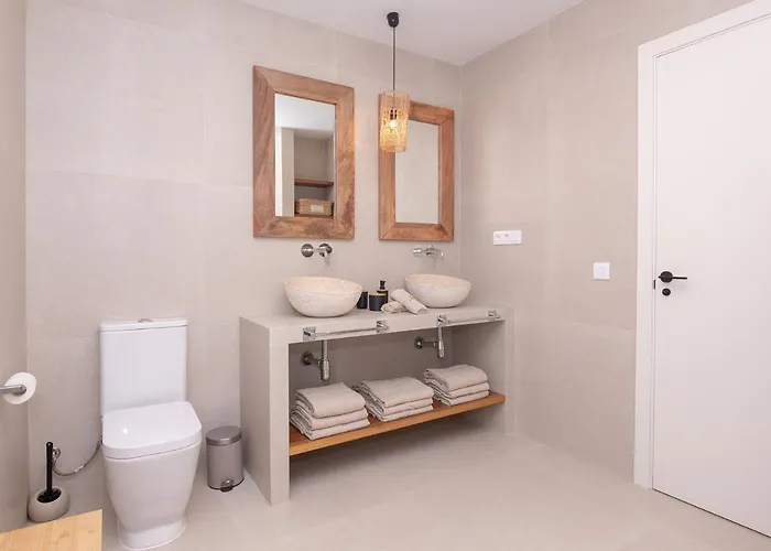 Eden Beachfront By Holidays