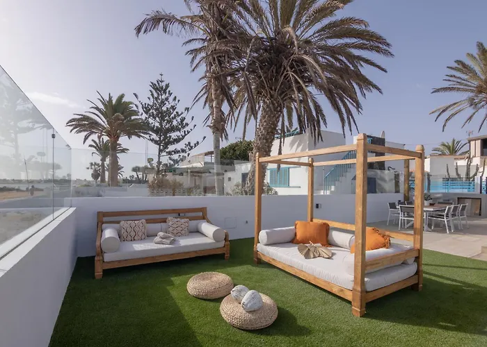 Eden Beachfront By Holidays וילה